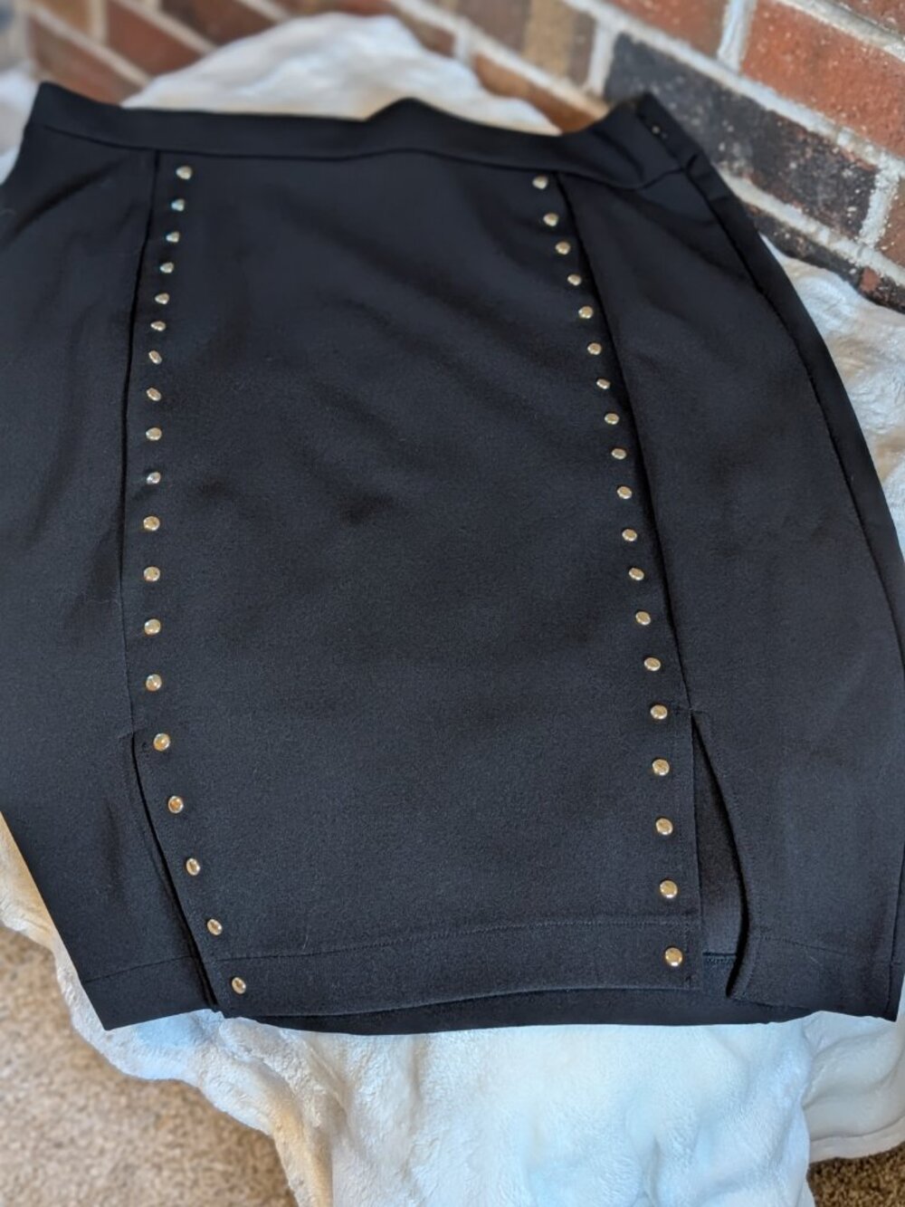 Michael Kors Black Studded Grommet Pencil Skirt Gold Hardware - Women’s Size L - Picture 2 of 5